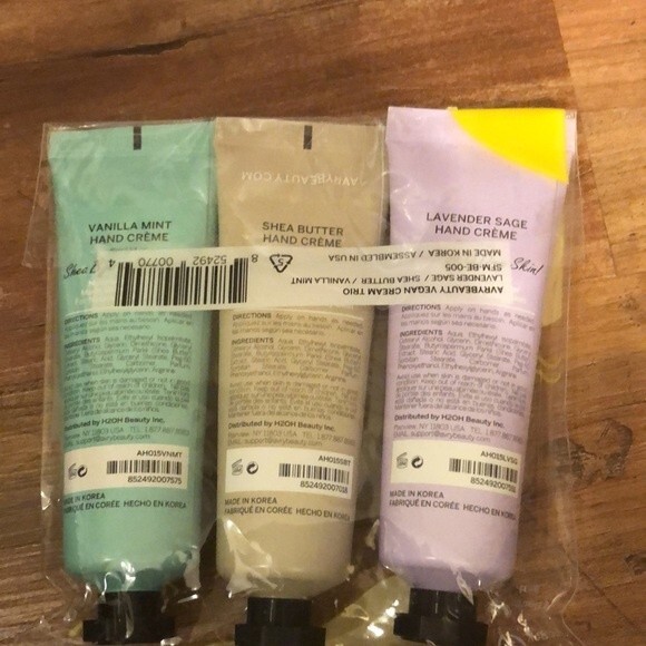 Avry beauty pack of 3 hand creams 1.5 fl oz each - Picture 2 of 7